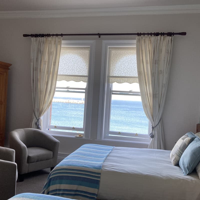 Triple En Suite (Sea View or Bath)